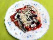 Ensalada de tomate con sardina