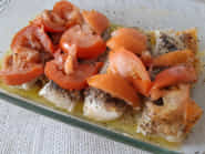 Lomos de merluza en salsa de albahaca
